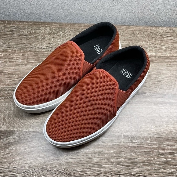 Eileen Fisher Pep Slip On Sneakers Red Textile Upper Size 5.5 Women’s Stretchy - Picture 3 of 13